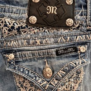 Miss Me jeans.. so much detail